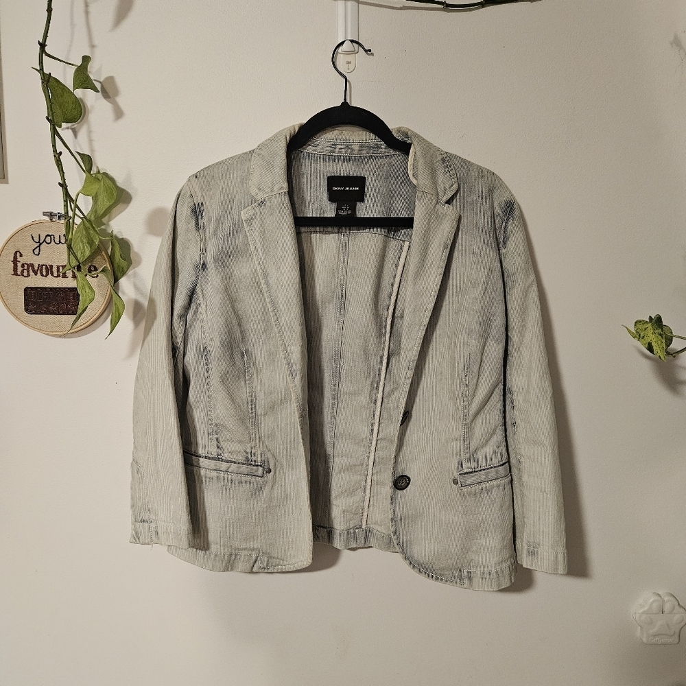 DKNY Light Wash Y2K Denim Blazer - Picture 6 of 7